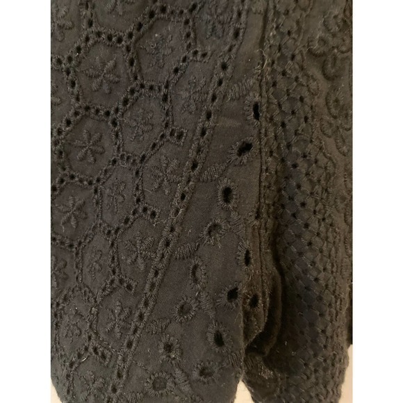 Blank NYC‎ black Eyelet shorts size M NWT elastic waist - Picture 4 of 6